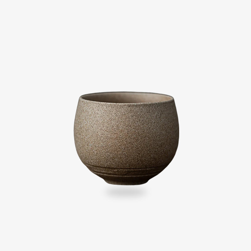 Tasse à thé céramique traditionnelle japonaise, offrant une expérience et intemporelle