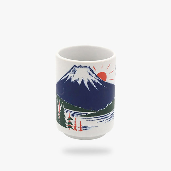 Cette tasse Japon est en céramique avec une impression du Mont Fuji et un soleil levant rouge