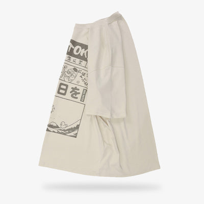 Le Tee shirt Tokyo est de couleur beige avec des imprimés sur le tissu coton du t-shirt japonais