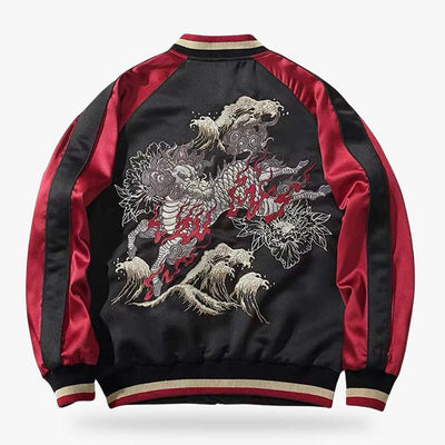 Blouson sukajan de style japonais avec un kirin brodé, créature mythique du shintoïsme symbolisant prospérité et protection