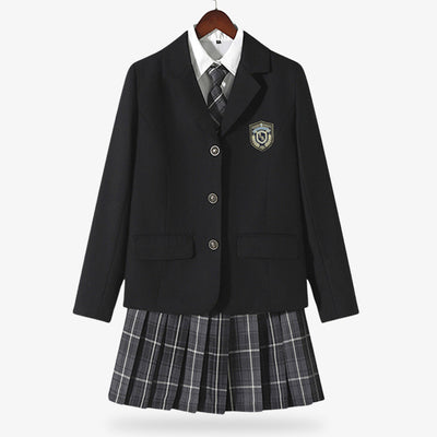 Veste d’étudiante japonaise en style blazer, inspirée des uniformes scolaires japonais, parfaite pour compléter une tenue académique authentique.