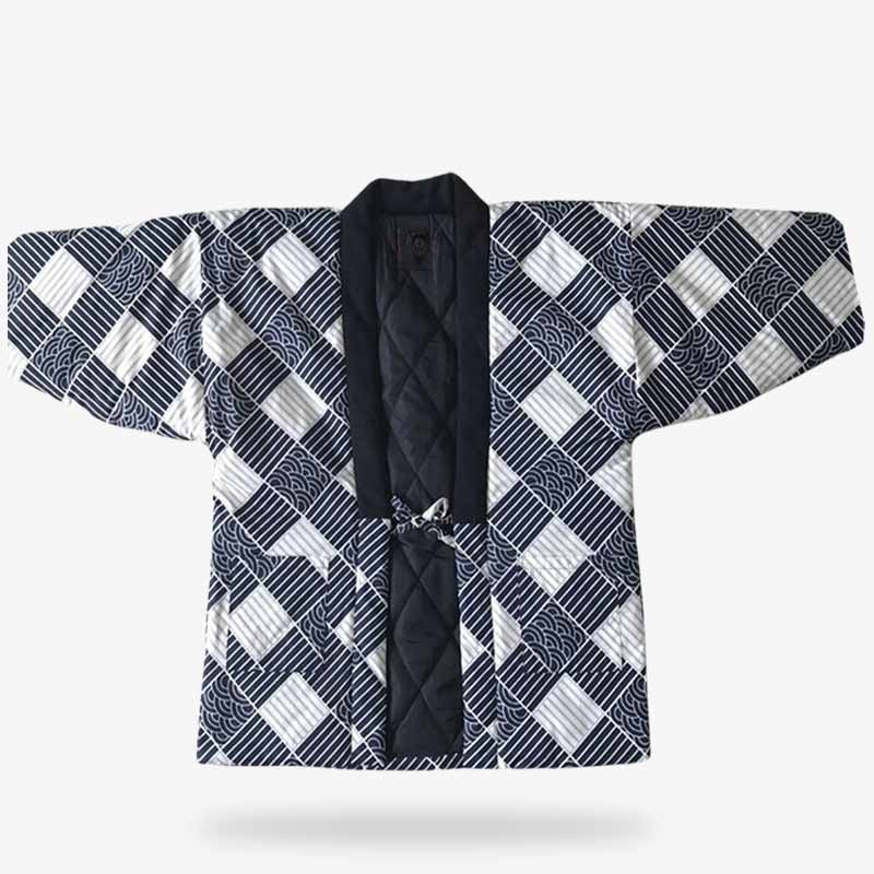 Ce mantean de kimono est une veste hanten aux motifs japonais traditionnels que l'on wagara. C'est un vêtement japonais emblématique qui s'enfile au dessus du kimono