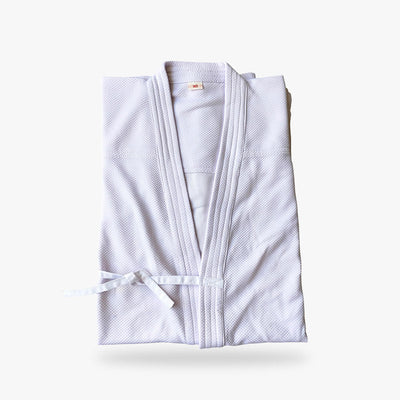 La Veste keikogi est idéale pour les arts martiaux japonais, fabriquée avec des matériaux de haute qualité pour une durabilité maximale