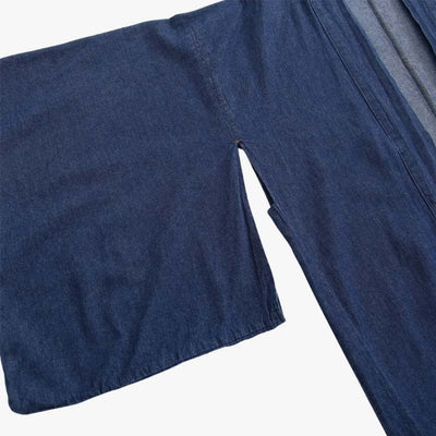 Silhouette complète du vêtement japonais streetwear en denim