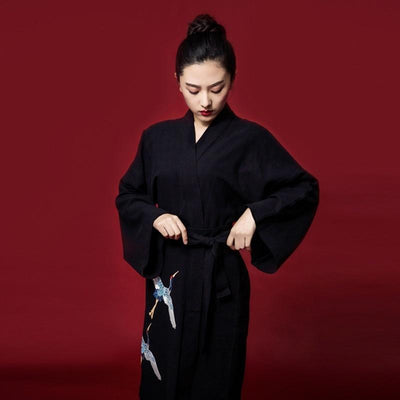 Vue arrière du kimono geisha femme