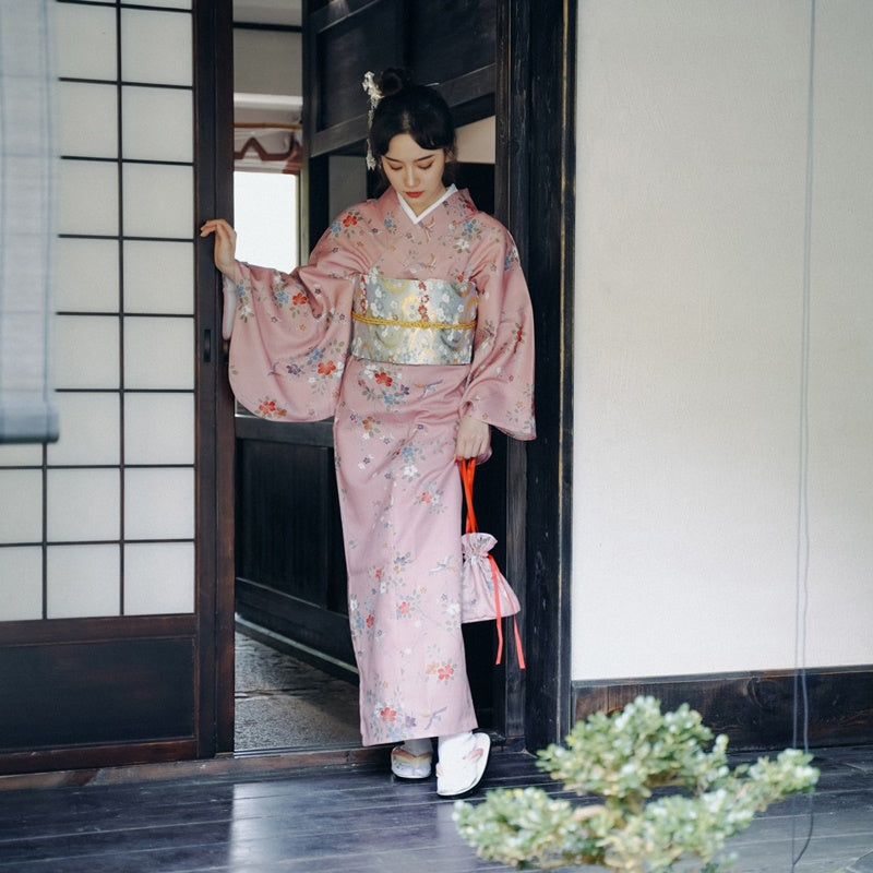 ensemble-kimono-femme-japonaise