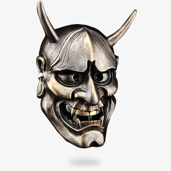 Faites l'achat d'un masque japon si vous aimez la culture japonaise et les mythes des démons Oni.Ce masque est le visage du démon vengeur Hannya. masque japonais avec des cornes et des crocs