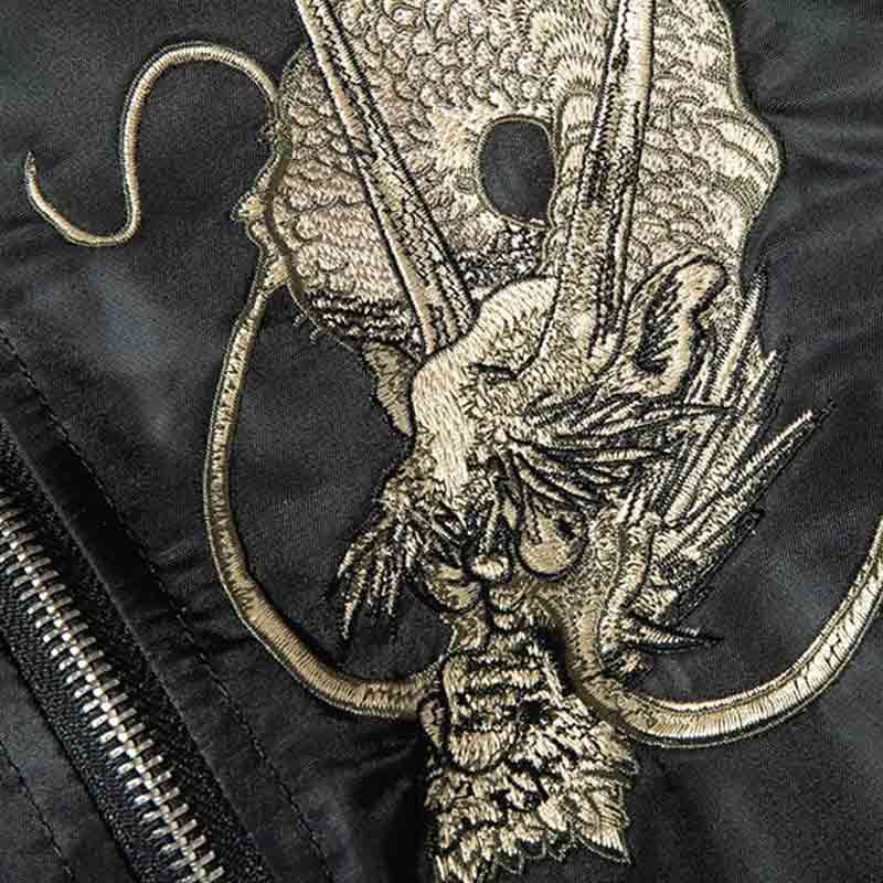 Splendide broderie de dragon japonais sur une souvenir Jacket Sukajan 
