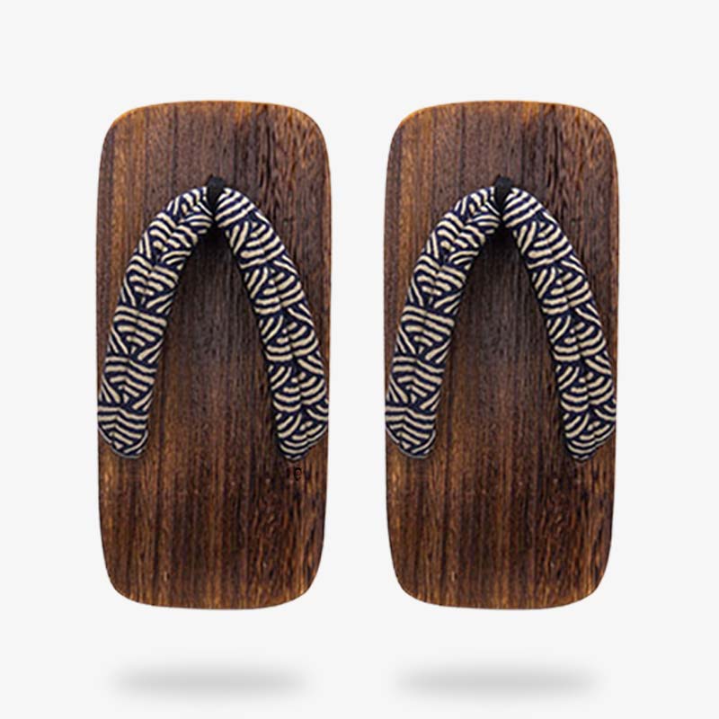 La claquette japonaise en bois a pour bienfait d'améliorer la circulation sanguine