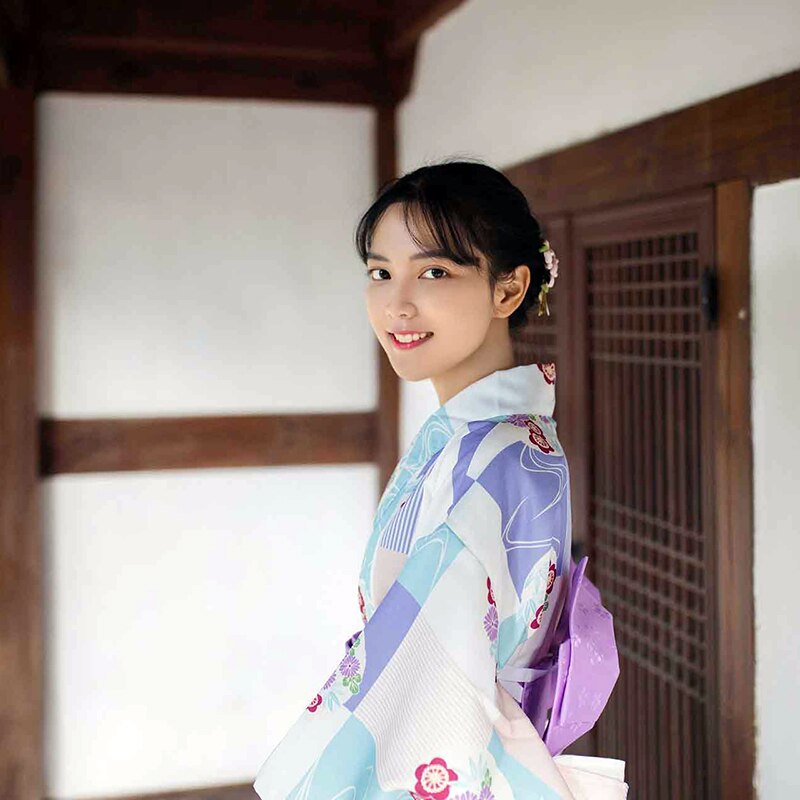 kimono-femme-blanc-geisha
