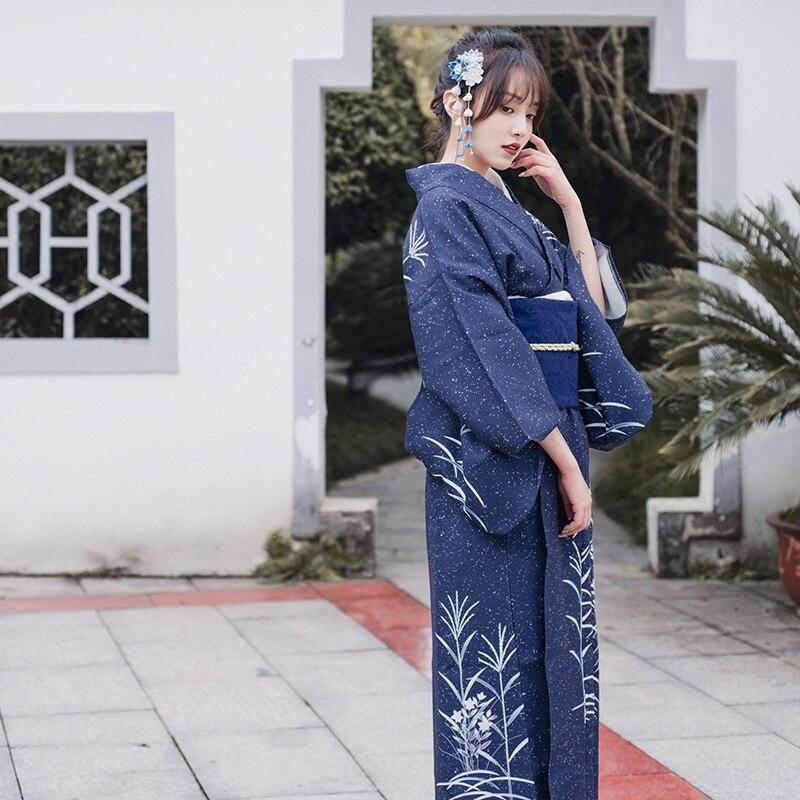 kimono-femme-coton-bleu-geisha