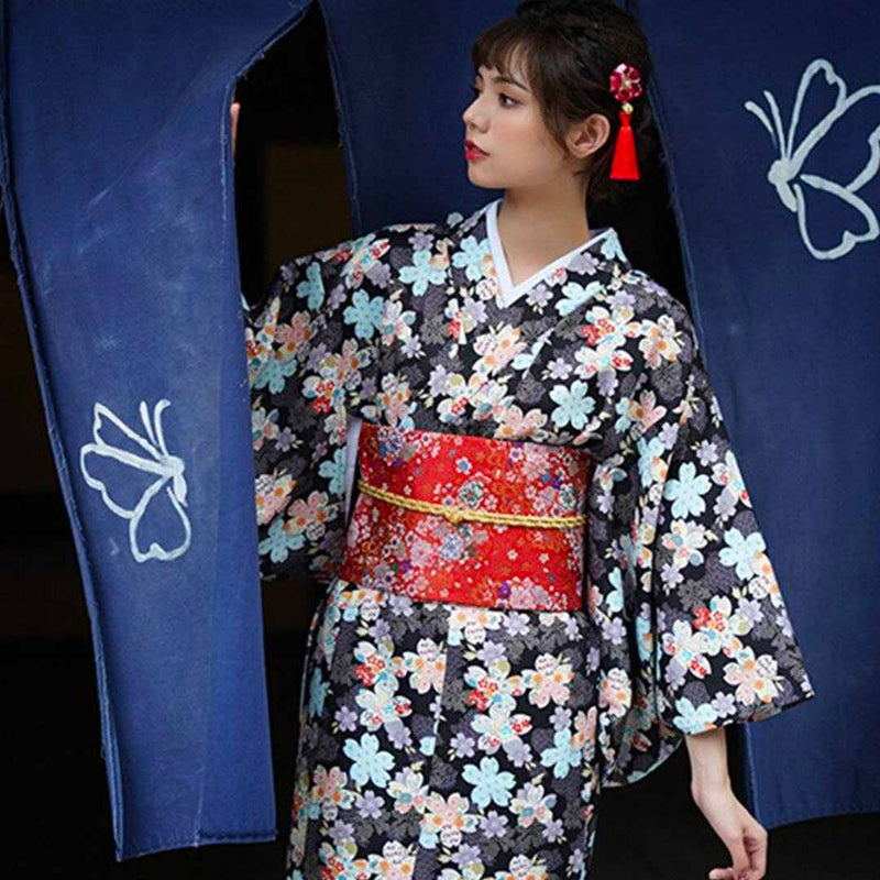 kimono-japonais-femme-traditionnel-pas-che-japonaise