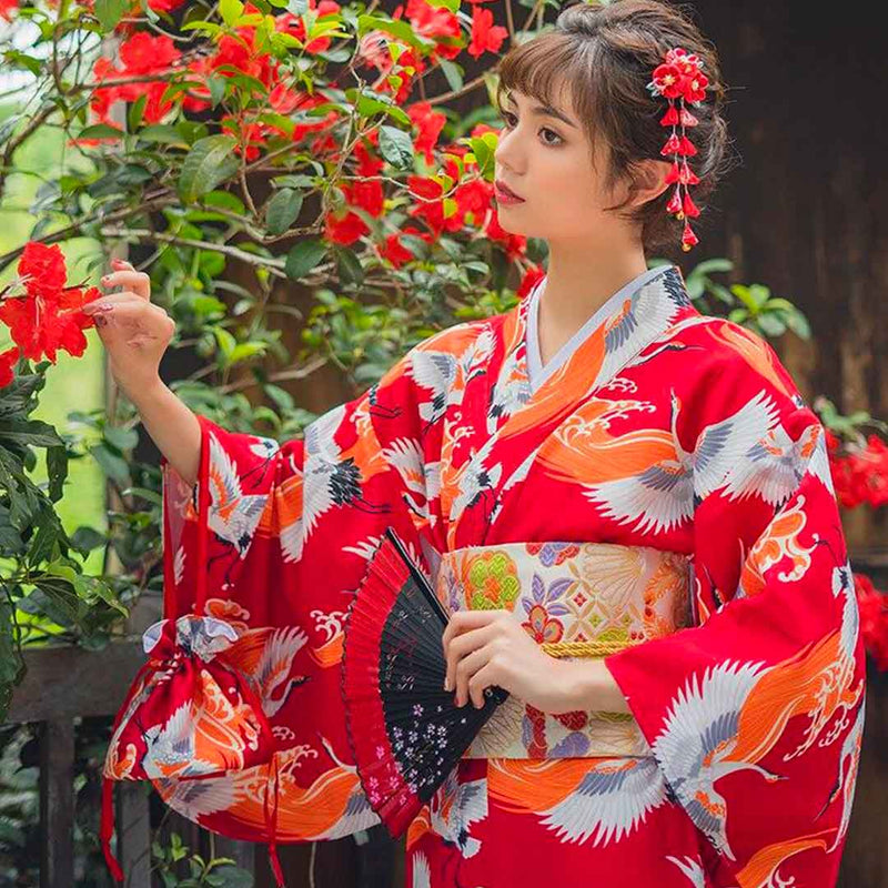 kimono-japonais-rouge-yukata