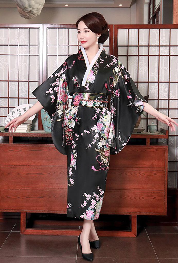 kimono-noir-fleuri-femme