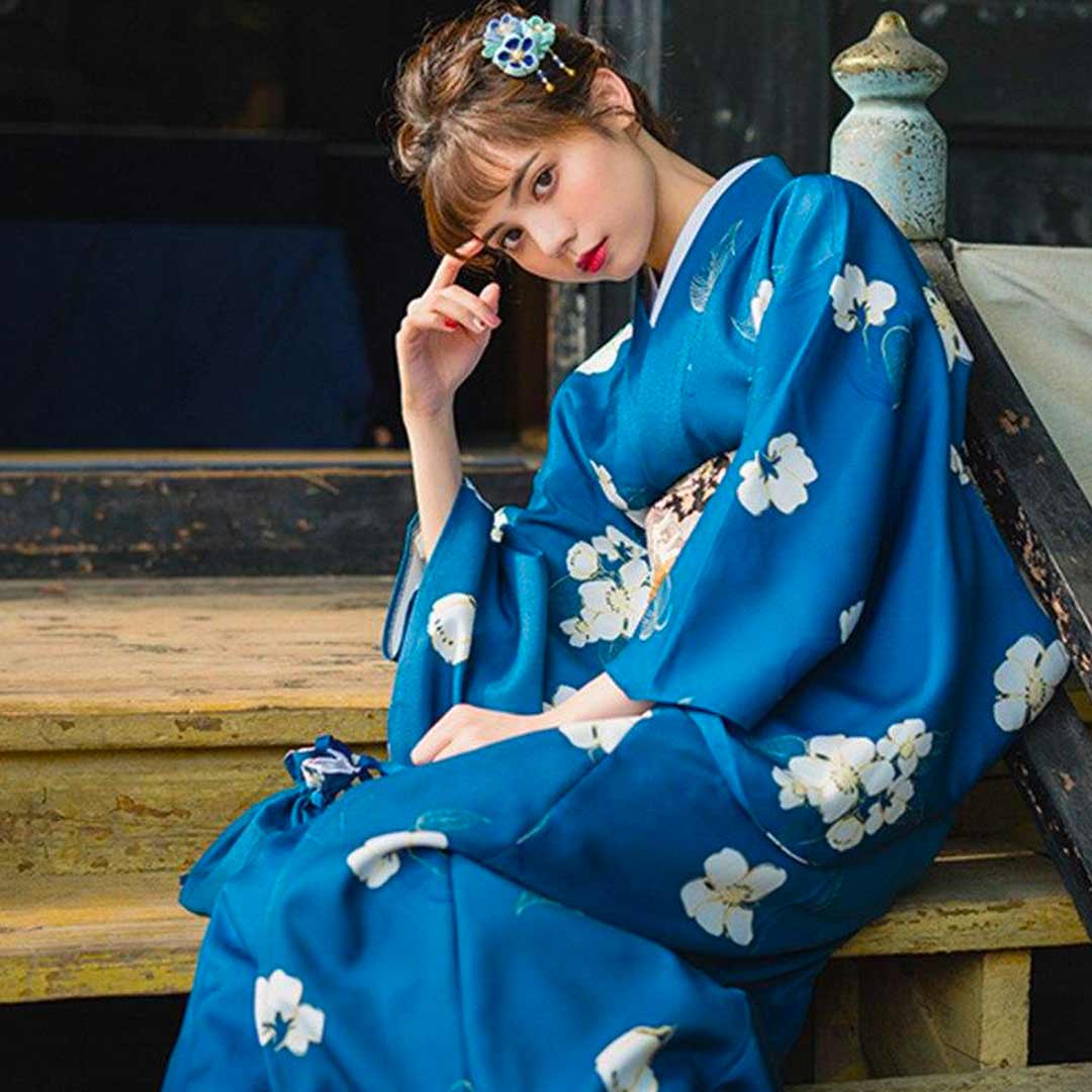 Kimono Yukata Peach porté lors d'une cérémonie japonaise