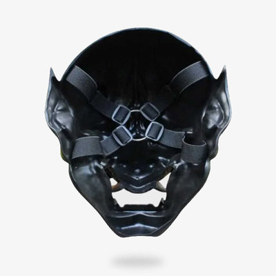 Masque Hannya rouge représentant un démon japonais