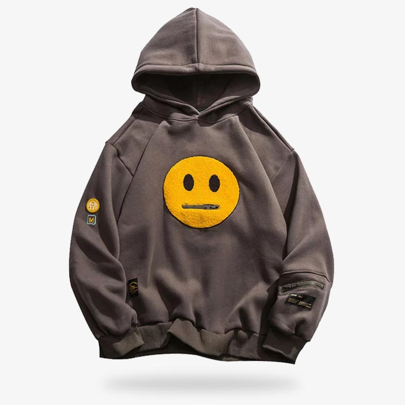 Ce sweat japonnais s'inspire du kawaii avec son patch japonnais en smiley