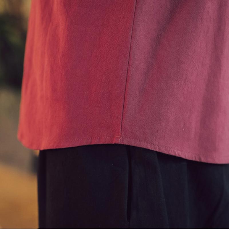 Ce t-shirt en lin rouge est de qualité avec une matière de tissu naturel. Style japonais zen garanti