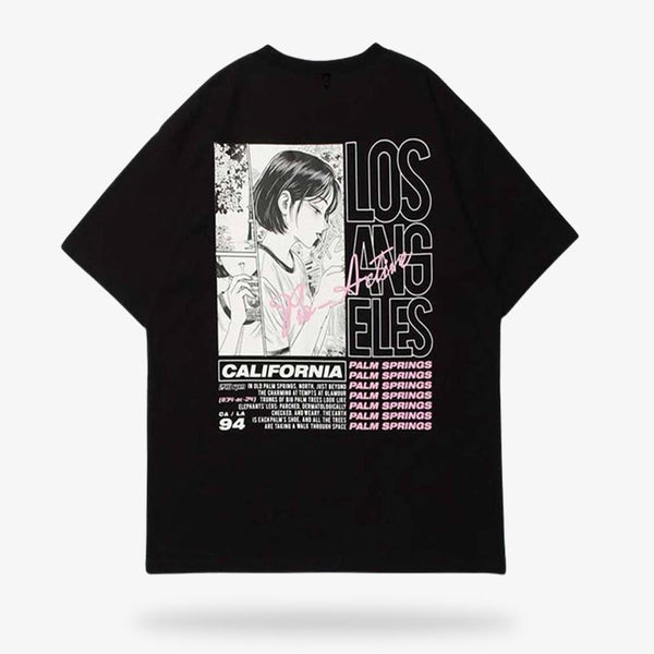 Ce vêtement japonais est un t-shirt manga de couleur noir avec un imprimé d'animé Shojo. Le dessin manga représente une fille en train de fumer un cigarette. Tee-shirt japonais de qualité en coton peigné