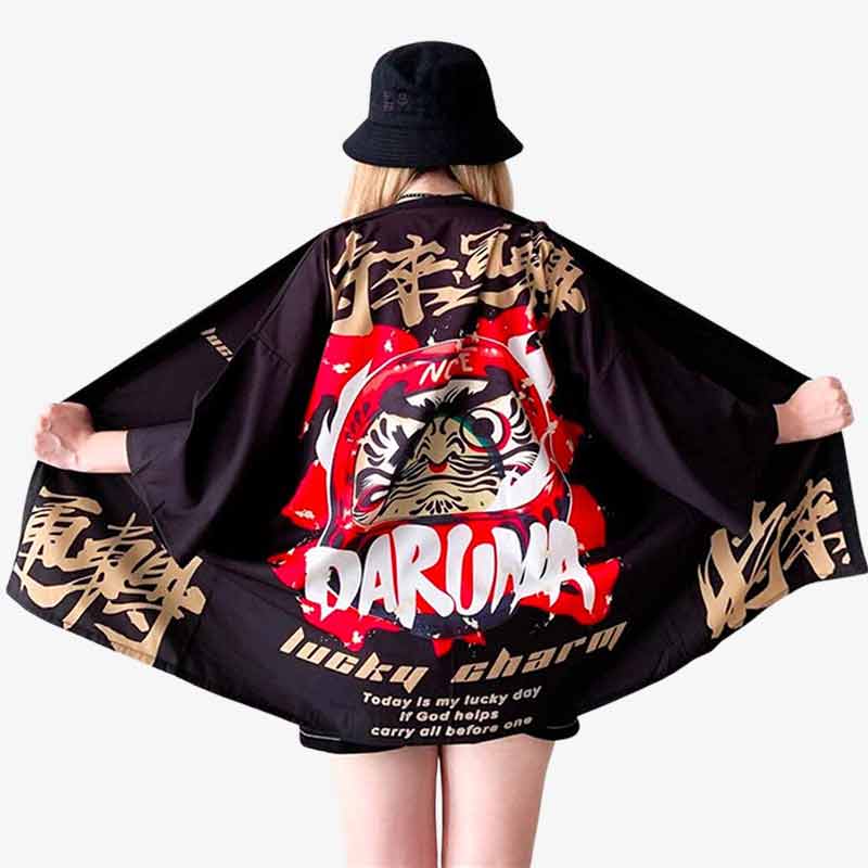 Veste de kimono femme avec un motif japonais de Daruma. Style geisha, streetwear Harajuku